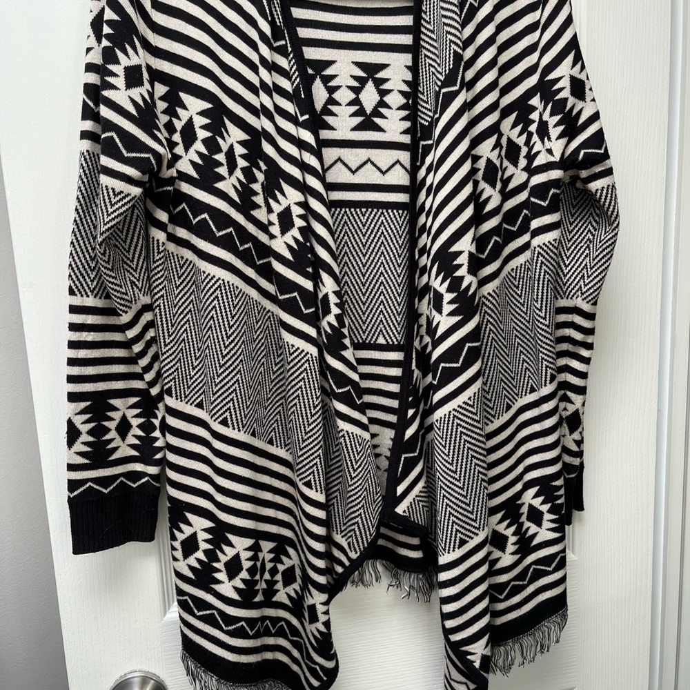 Black and White Geometric Patterned Women's Sweater